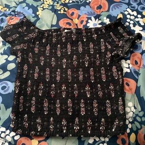 black scrunch crop top